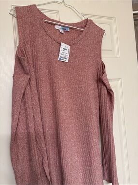 Ribbed Cold-Shoulder Knit Top in Mauve